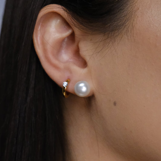 Lana Hypoallergenic Titanium Hoop Earrings in 18K Gold with Clear Stone